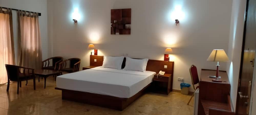 Hôtel Marbella Lomé Buitenkant foto