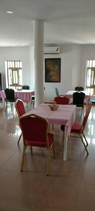 Hôtel Marbella Lomé Buitenkant foto