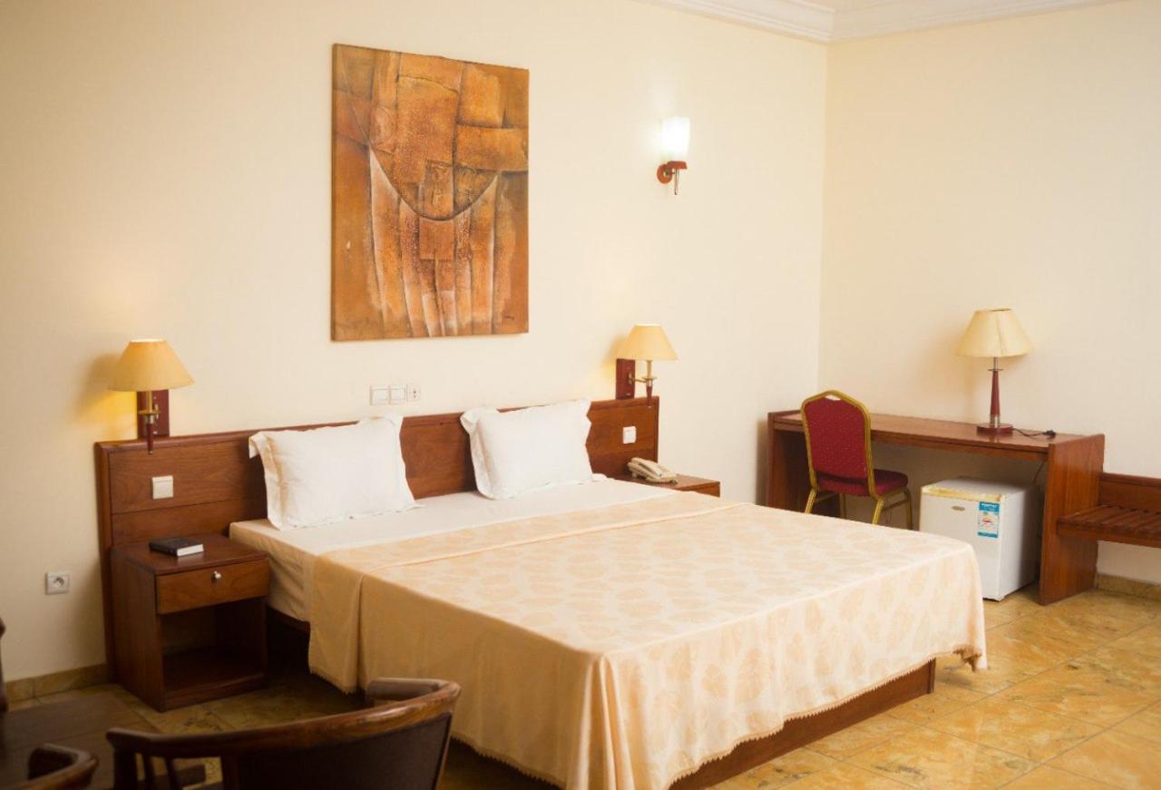 Hôtel Marbella Lomé Buitenkant foto