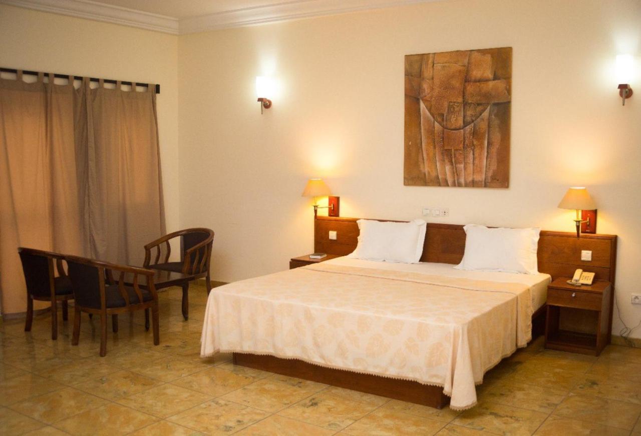 Hôtel Marbella Lomé Buitenkant foto
