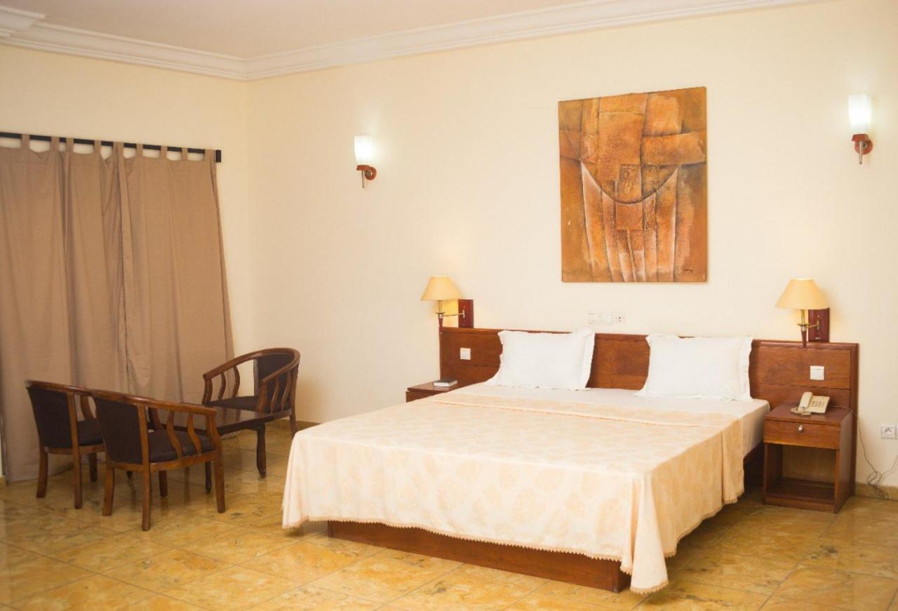 Hôtel Marbella Lomé Buitenkant foto