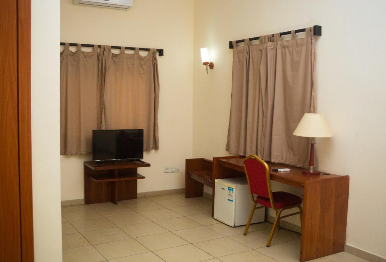 Hôtel Marbella Lomé Buitenkant foto
