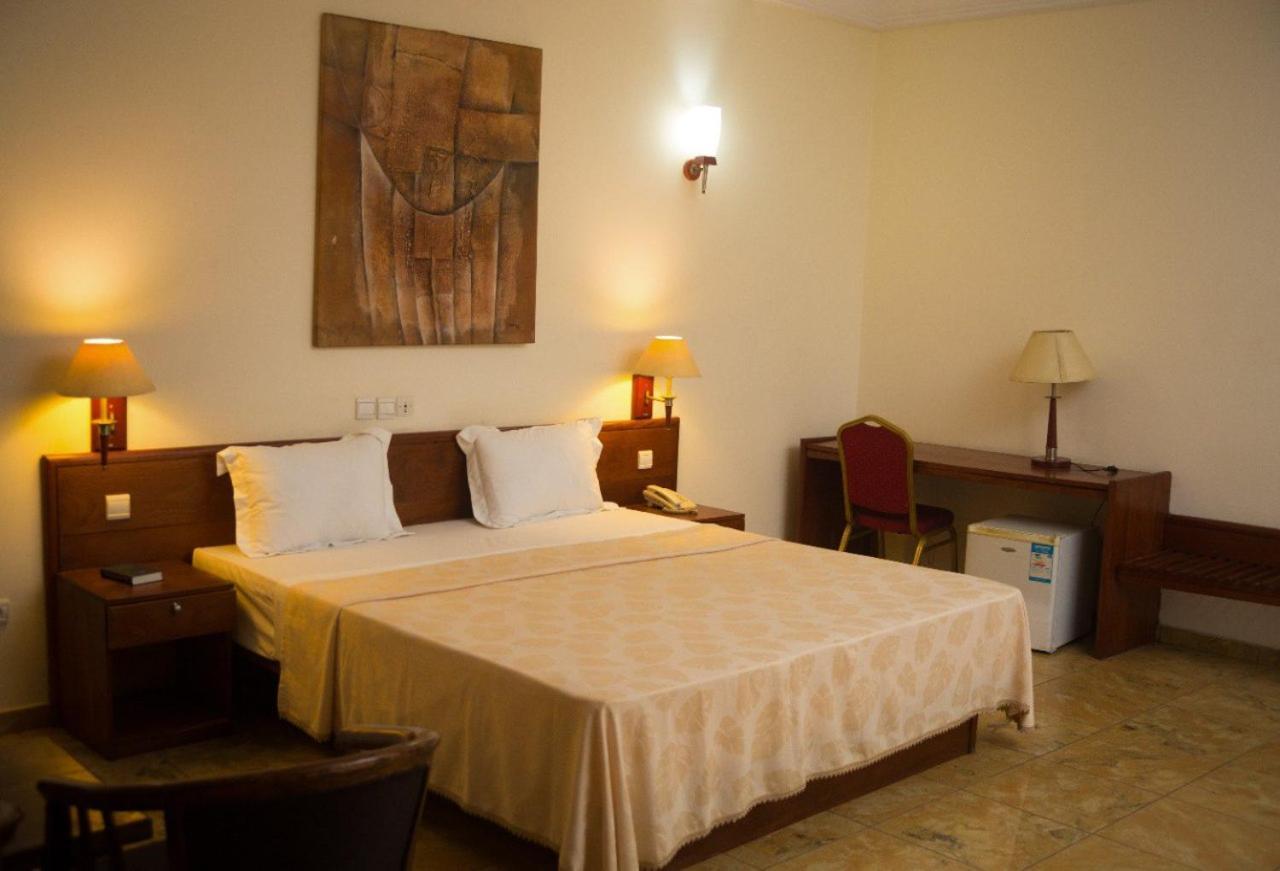 Hôtel Marbella Lomé Buitenkant foto